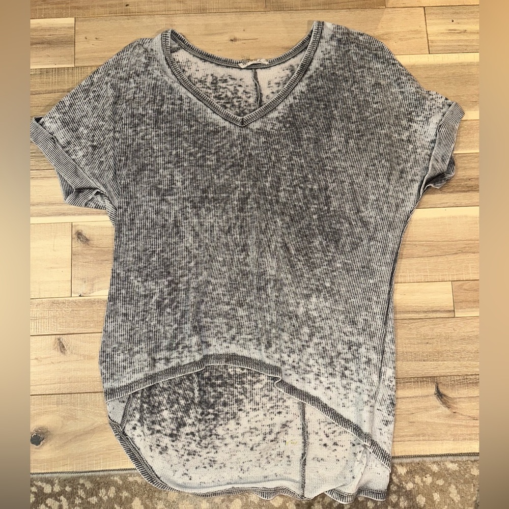 Women's V-Neck Short Sleeve Top - Black